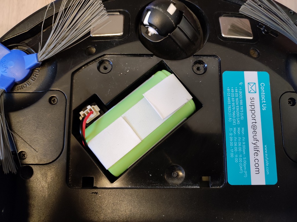 Eufy RoboVac 30C Maxのバッテリー交換を完了したところ